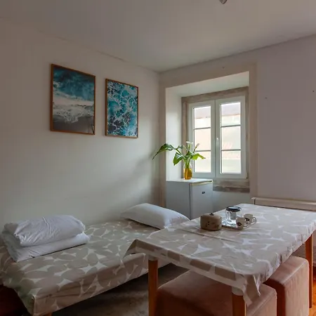 Saobentu Ana Casa * Lisbon